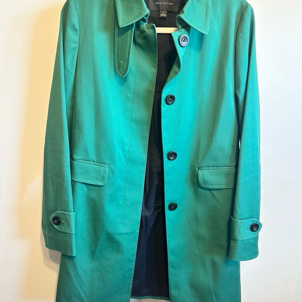 Ann Taylor Emerald Green Trench Coat with Tailored Silhouette